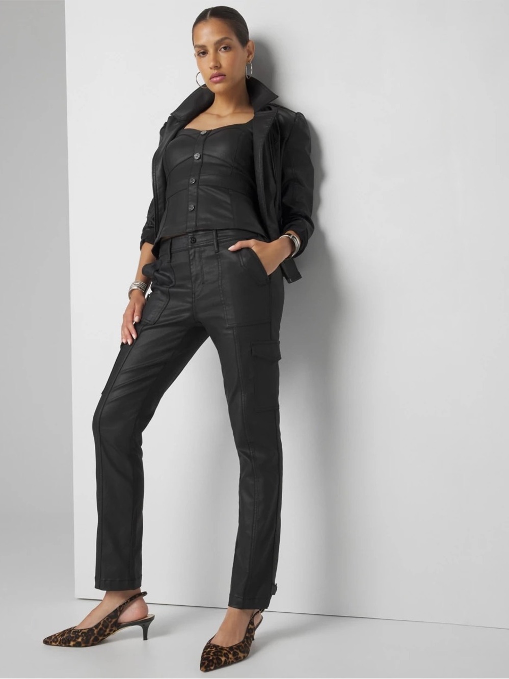 WHBM Mid-Rise Tapered Ankle Jeans In Vegas Coated Black 00R